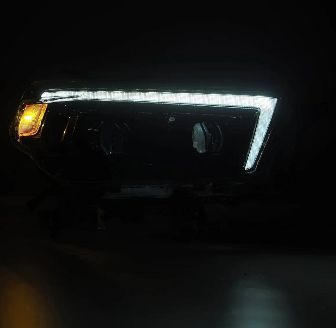 AlphaRex 880755 PRO-Series Halogen Projector Headlights in Black for Toyota 4Runner 2010-2013