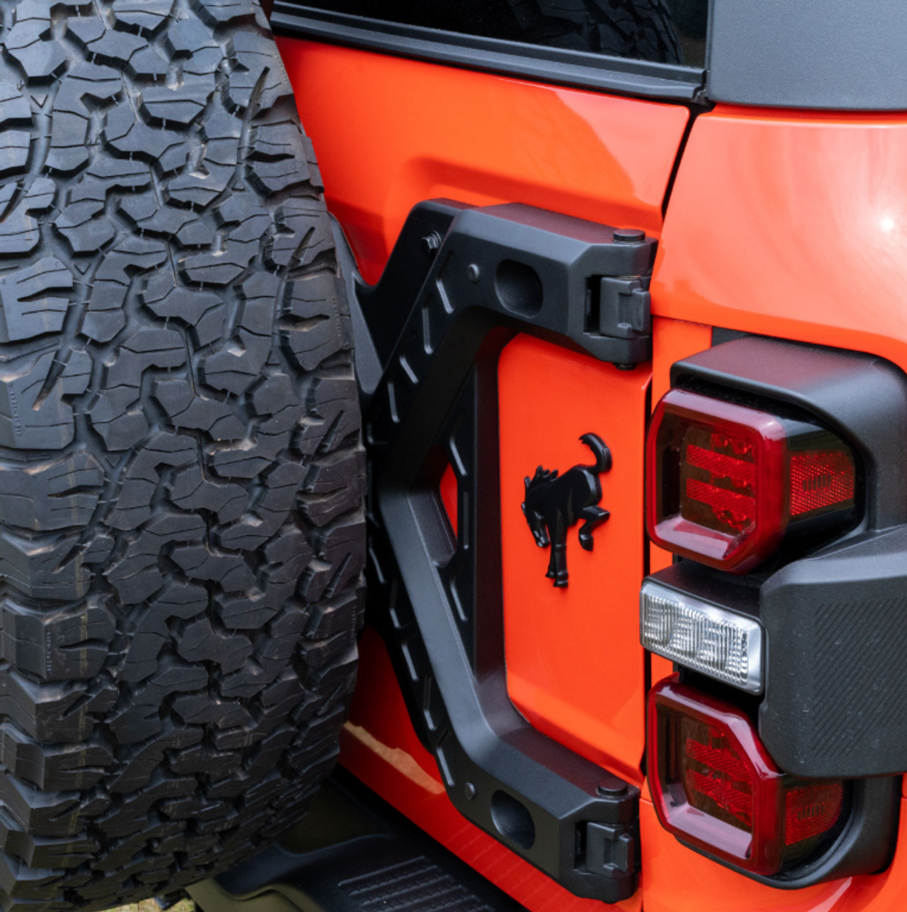 IAG Off-Road IAG-BDY-F3191 X-Brace Tailgate Hinge Reinforcement for Ford Bronco Raptor 2022+