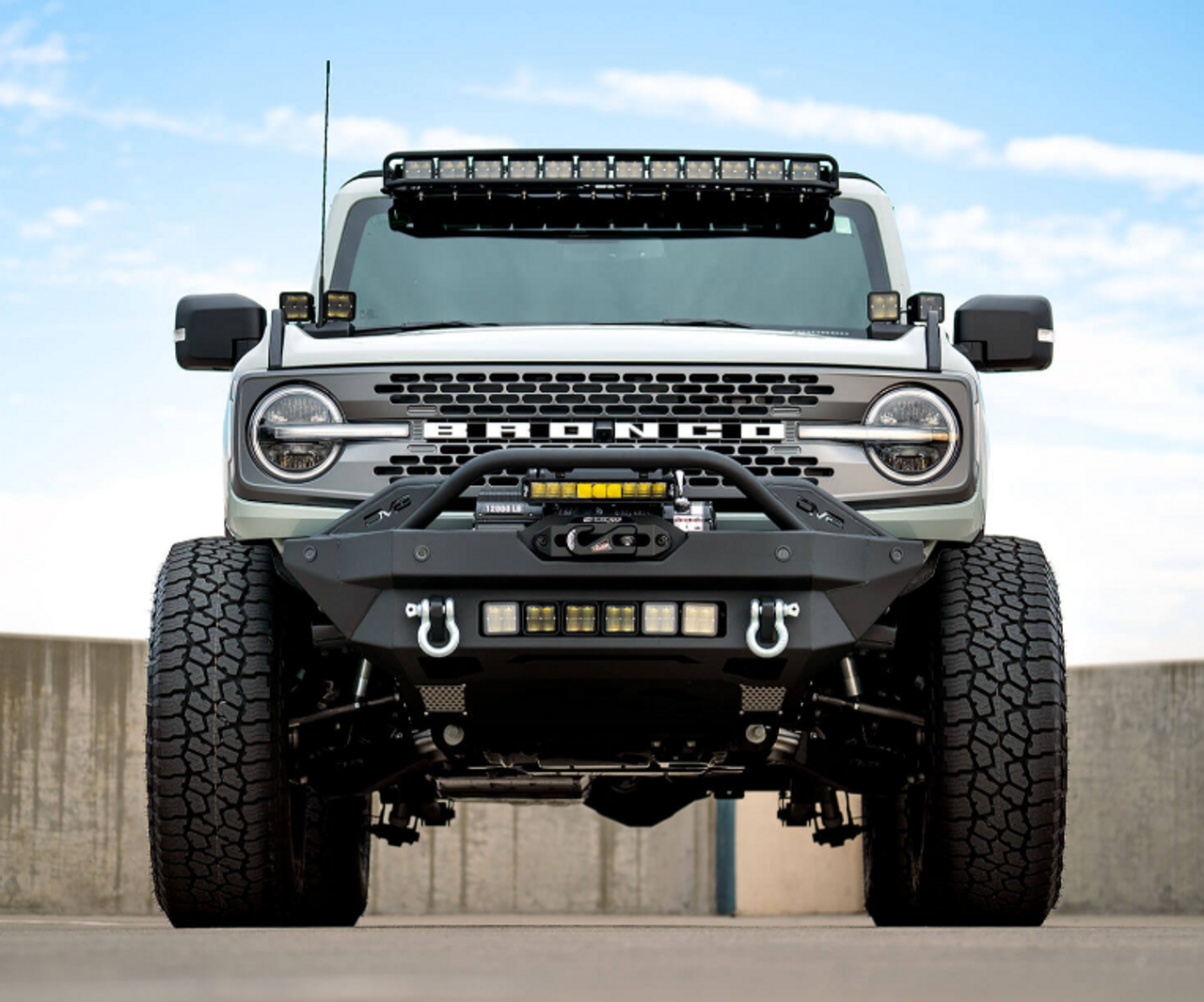 DV8 Offroad FBBR-02 FS-15 Mid-Width Front Winch Bumper for Ford Bronco 2021+