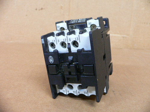 Klockner-Moeller DIL 00M Contactor Relay (110/120V) Klockner-Moeller DIL 00M Contactor Relay (110/120V)