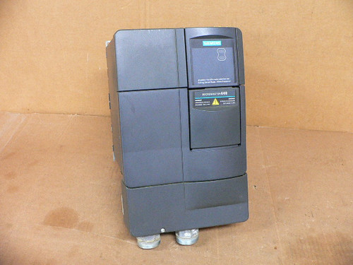Siemens 6SE6440-2UE24-0CA1 Micromaster 440 AC Drive 600VAC 4kW 6.1A *PARTS*