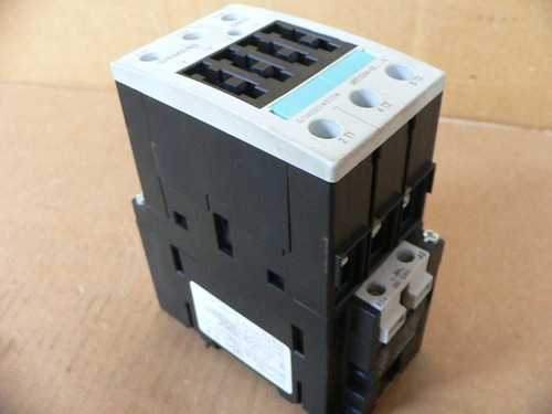 Siemens 3RT1034-1BB40 400V 32A 3 Pole Size 2 Contactor with 24 VDC Coil