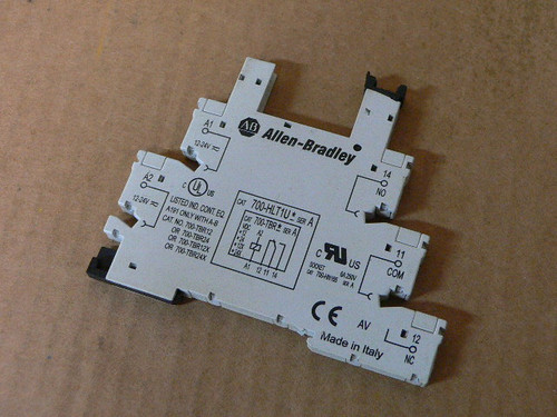 Allen Bradley 700-HLT1U Terminal Block 12-24V
