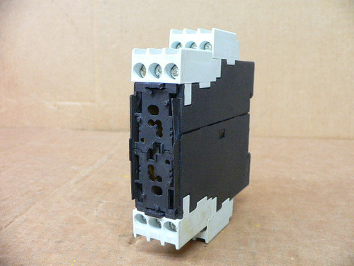Siemens 3RN1012-1CB00 Motor Protection Safety Relay (Missing Reset Cover) Siemens 3RN1012-1CB00 Motor Protection Safety Relay (Missing Reset Cover)