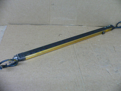 Omron F3SJ-A0620P30-D Safety Light Curtain Receiver Omron F3SJ-A0620P30-D Safety Light Curtain Receiver