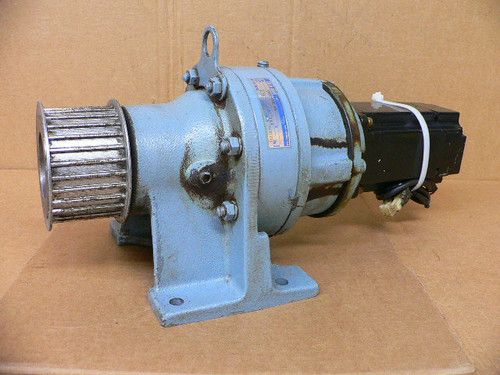 Sumitomo Heavy Industries Yasakawa CNHX-4105-21 SGM-08A314 Servo Motor Gearbox