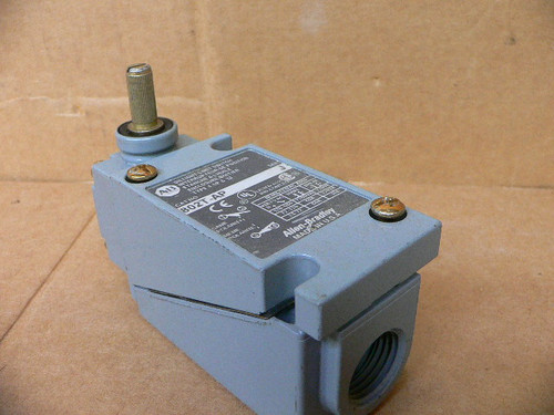 ALLEN BRADLEY 802T-AP LIMIT SWITCH