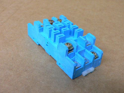 FINDER 92.43 Relay Socket