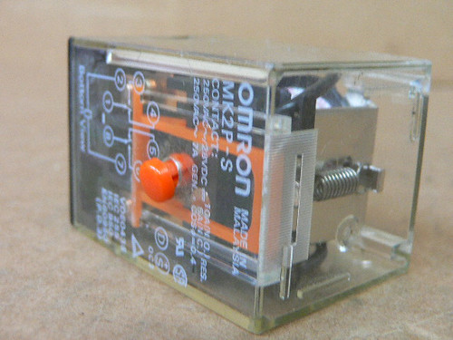 OMRON MK2P-S RELAY 220VAC