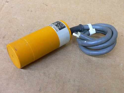 OMRON E2K-C25ME1 PROXIMITY SWITCH (USED)