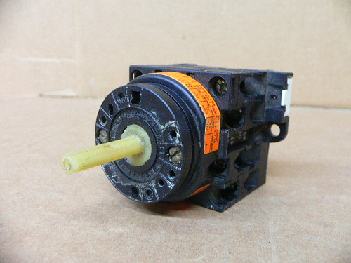 MOELLER T0-2-8324/I/SVB MAIN SWITCH ASSEMBLY MOELLER T0-2-8324/I/SVB MAIN SWITCH ASSEMBLY