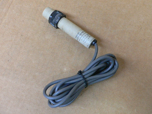 Omron E3F2-DS10Z1-N Photoelectric Switch (USED)