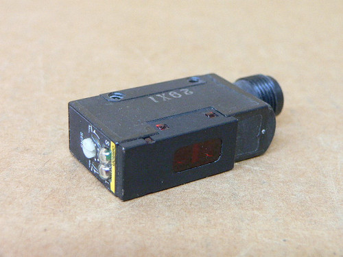 Omron E3S-AR86 Retroreflective Photoeye