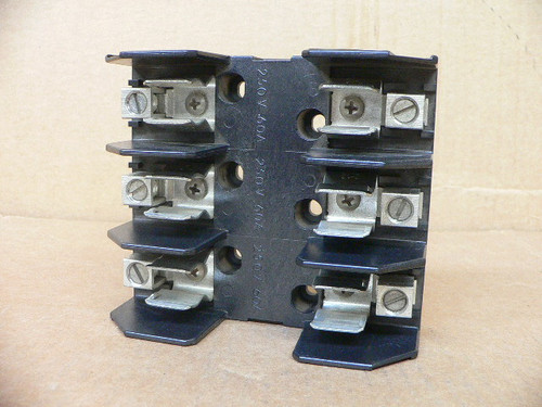 MARATHON 4100012/F60A3B 3 POLE/250 VOLT FUSE BLOCK MARATHON 4100012/F60A3B 3 POLE/250 VOLT FUSE BLOCK