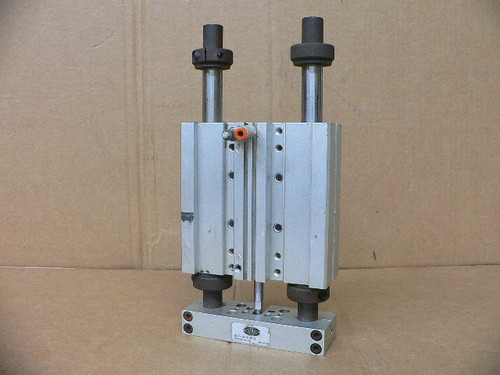 Destaco Robohand Model: DLT-16-E-B-3 Thruster Slide