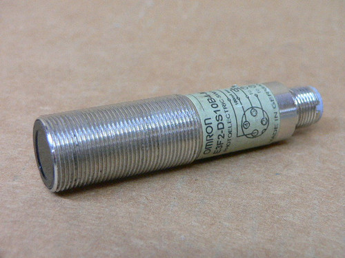 Omron E3F2-DS10B4-M1-M Sensor