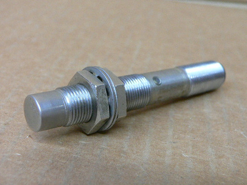 ALLEN BRADLEY 871TM-B4N12-B4 INDUCTIVE PROXIMITY SENSOR ALLEN BRADLEY 871TM-B4N12-B4 INDUCTIVE PROXIMITY SENSOR