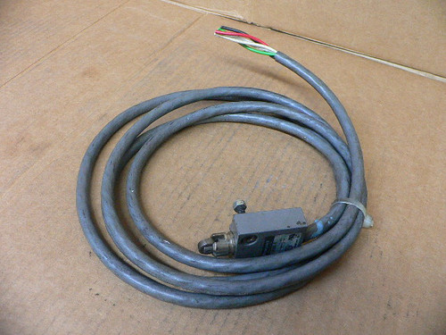 HONEYWELL 914CE2-9 ROLLER LIMIT SWITCH USED HONEYWELL 914CE2-9 ROLLER LIMIT SWITCH USED