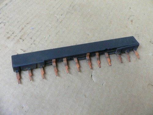 SIEMENS 3RV1915-1C AUXILIARY LINE FEEDER BAR 63A 690V