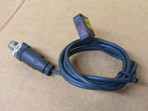 OMRON E3Z-LL81 LASER PHOTOELECTRIC SENSOR OMRON E3Z-LL81 LASER PHOTOELECTRIC SENSOR