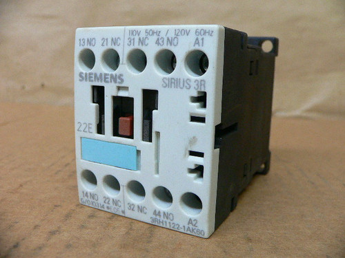 SIEMENS 3RH1122-1AK60 CONTACTOR 10A 240VAC COIL 120V 60HZ 110V 50HZ