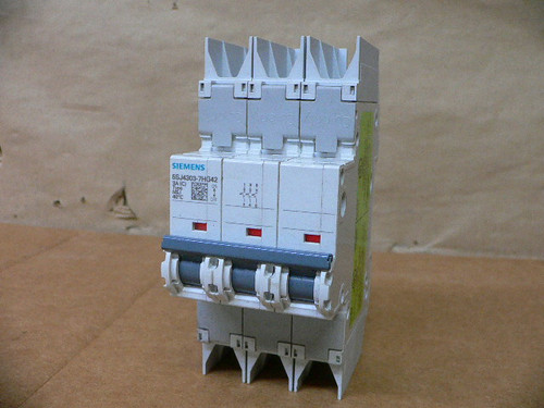 SIEMENS 5SJ4303-7HG42 CIRCUIT BREAKER