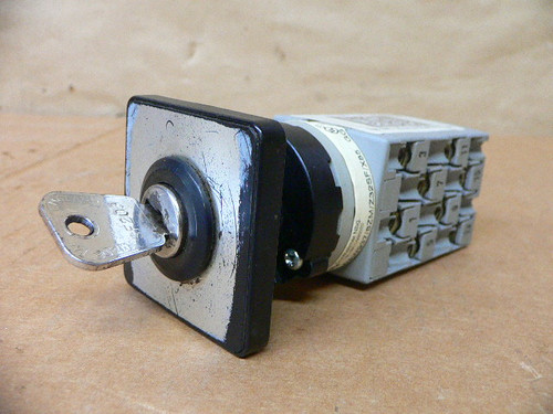 ABB 3HAC 2355-1/02 25A 690V AUTO MANUAL SWITCH ABB 3HAC 2355-1/02 25A 690V AUTO MANUAL SWITCH