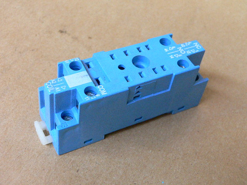 Finder 94.82 Relay Socket 10 A, 300 V Finder 94.82 Relay Socket 10 A, 300 V