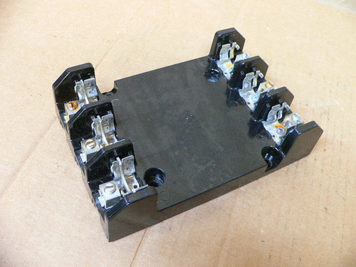 MARATHON 6R30A3B 600 VOLT 30 AMP 3-POLE FUSE HOLDER