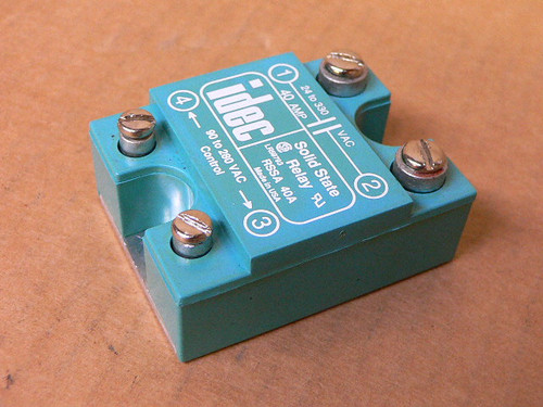 IDEC RSSA 40A SOLID STATE RELAY IDEC RSSA 40A SOLID STATE RELAY