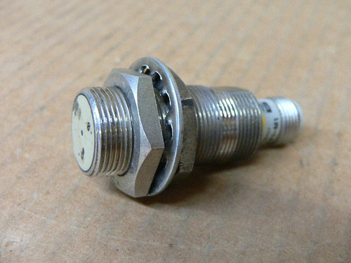 Omron Inductive Proximity Sensor E2E-X5F1-M1 USED Omron Inductive Proximity Sensor E2E-X5F1-M1 USED