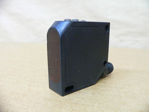 Balluff BOS0089 BOS 26K-PA-1HC-S4-C Photoelectric Sensor 10-30v-dc Balluff BOS0089 BOS 26K-PA-1HC-S4-C Photoelectric Sensor 10-30v-dc