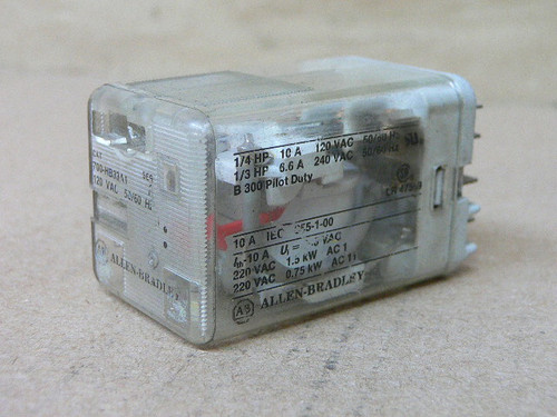 ALLEN BRADLEY 700-HB33A1 RELAY 120VAC
