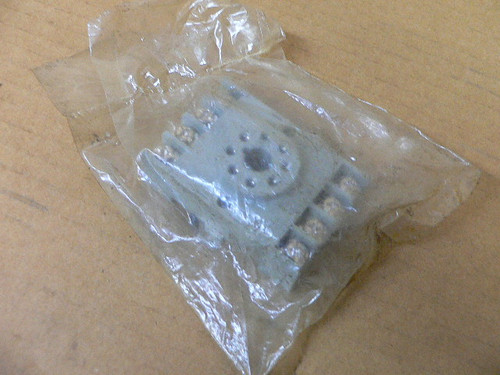 AMF Potter & Brumfield 27E891 Relay Socket - DIN or Screw Mount - 10A, 300V AMF Potter & Brumfield 27E891 Relay Socket - DIN or Screw Mount - 10A, 300V