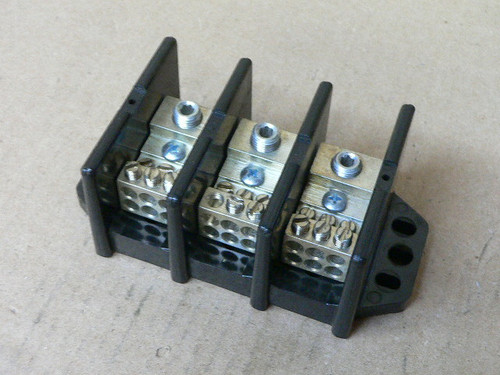 LittleFuse LD0401-3 Distribution Block 600V .75A 3 Pole 1708