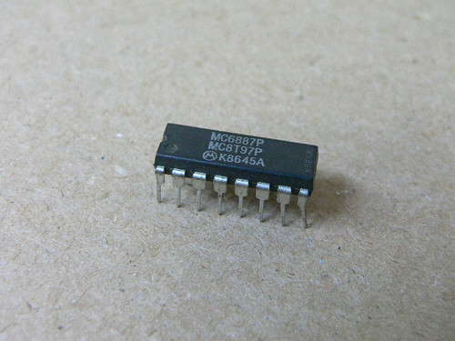 MOTOROLA MC6887P, MC8T97P DIP