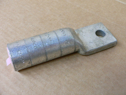 PANDUIT LAA500-12-2 ONE HOLE ALUMINUM 500 KCMIL AL/CU LUG NIB