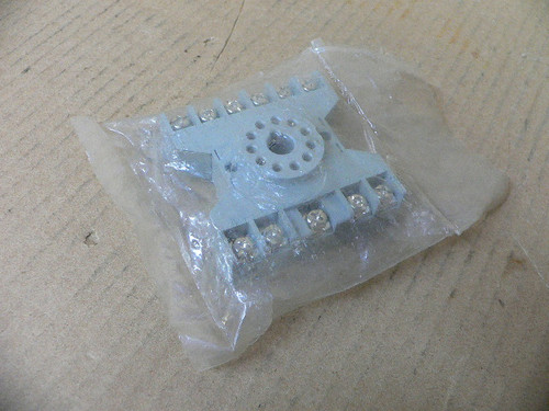 Potter & Brumfield 27E892 Relay Sockets 10A 300V 11 Pin Potter & Brumfield 27E892 Relay Sockets 10A 300V 11 Pin