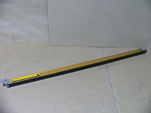 OMRON F3SN-A0907P25-L LIGHT CURTAIN EMITTER OMRON F3SN-A0907P25-L LIGHT CURTAIN EMITTER