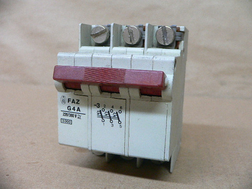 Moeller FAZ-G4A-3 4A Circuit Breaker 220/380VAC 3-pole Moeller FAZ-G4A-3 4A Circuit Breaker 220/380VAC 3-pole