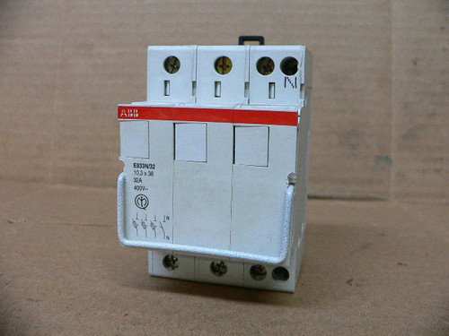 ABB E933N/32 FUSE HOLDER 32A FINGER SAFE ABB E933N/32 FUSE HOLDER 32A FINGER SAFE