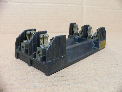 Bussmann R60030-2PR Fuse Holder 600V 30A 2-Pole For Class R Fuses Bussmann R60030-2PR Fuse Holder 600V 30A 2-Pole For Class R Fuses