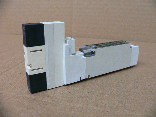 SMC VQ2201-1B VQ22011B1     5 PORT PLUG IN VALVE