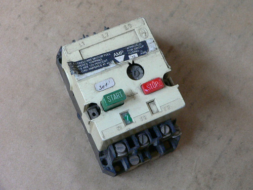 Klockner Moeller PKZM0-2.4-NA Motor Protector 3Pole 600VAC 360VA Klockner Moeller PKZM0-2.4-NA Motor Protector 3Pole 600VAC 360VA