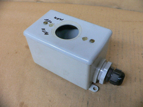 SPECTER 1 HOLE PUSHBUTTON STATION FDC 20 HUB SIZE 1