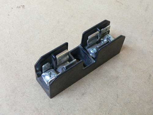 Cooper Bussmann BM6031PQ 1 Pole Fuse Holder 600 V 30 Amp BM6031 Cooper Bussmann BM6031PQ 1 Pole Fuse Holder 600 V 30 Amp BM6031