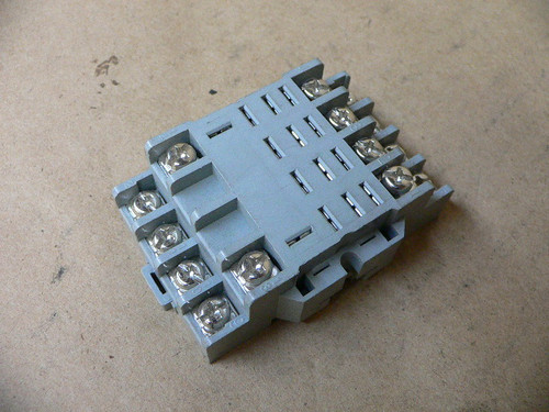 Idec SH4B-05 Relay Socket Base 14 Pin 4 Pole10 Amp 300 V RH4B