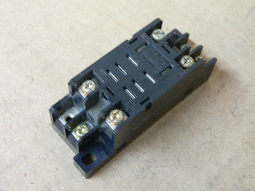 OMRON PTF08A RELAY SOCKET ,DIN RAIL MOUNT OMRON PTF08A RELAY SOCKET ,DIN RAIL MOUNT