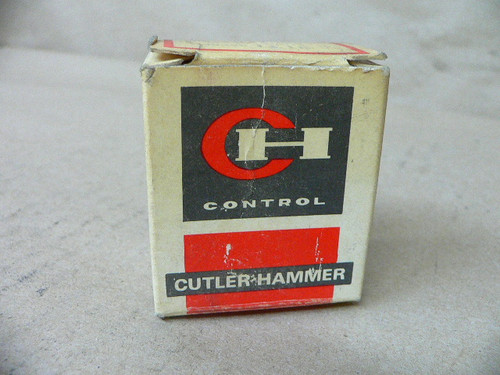 CUTLER-HAMMER 10250 TC18 WHITE GLASS PRETEST LENS CUTLER-HAMMER 10250 TC18 WHITE GLASS PRETEST LENS