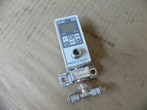 SMC ISE70-N02-67-P ISE70/75 PRESSURE SWITCH 1/4" PT VERSION -PRESSURE SWITCH